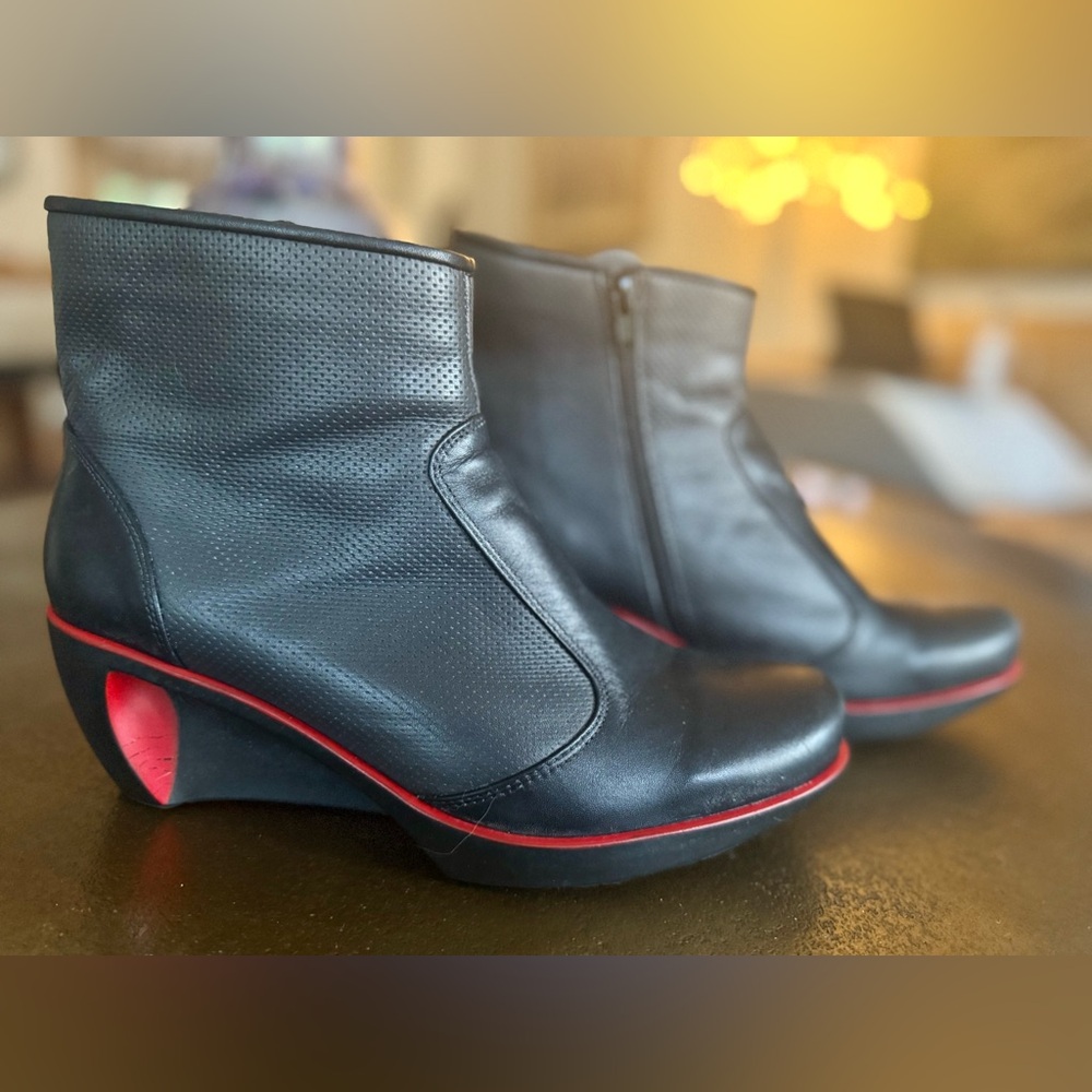 Naot Black Leather Ankle Boots with Red Trim & Cut-Out Heel – Size 9